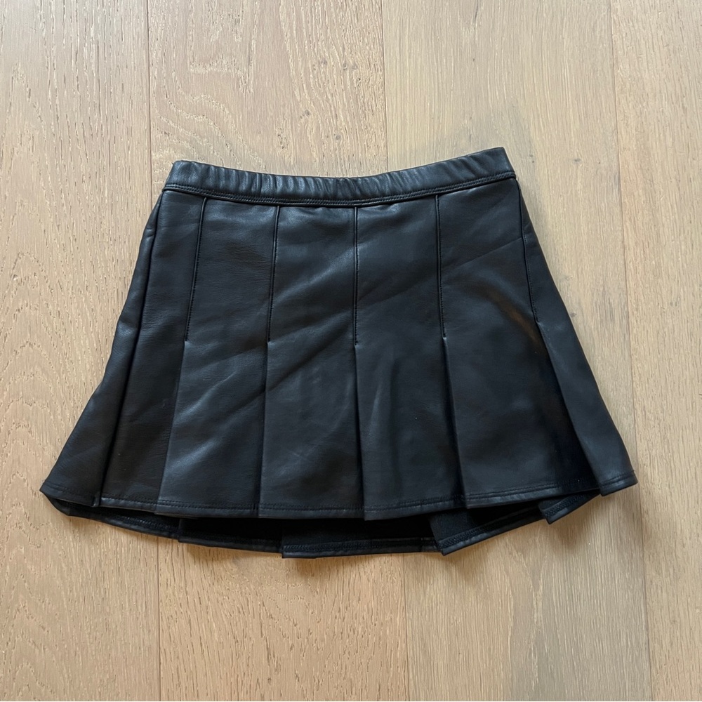 Girls Abercrombie pleather skort - size 7/8